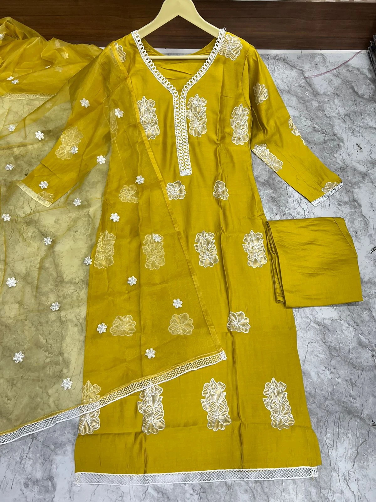 Banwery Peri Peri Heavy Russian Silk Wholesale Readymade Salwar Suit Catalog — Wholesale Readymade Suit, Banwery wholesale from Surat - Gallery Image 6